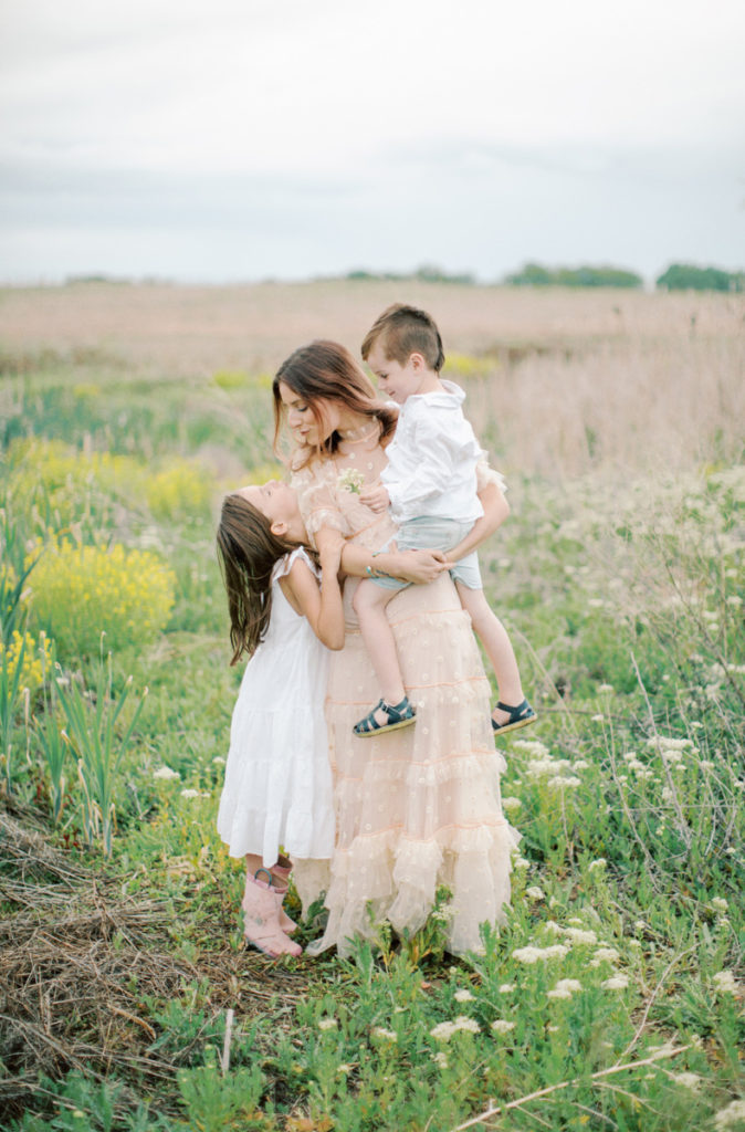 Hybrid Family Photography | Family Photography Education by Hannah Mann