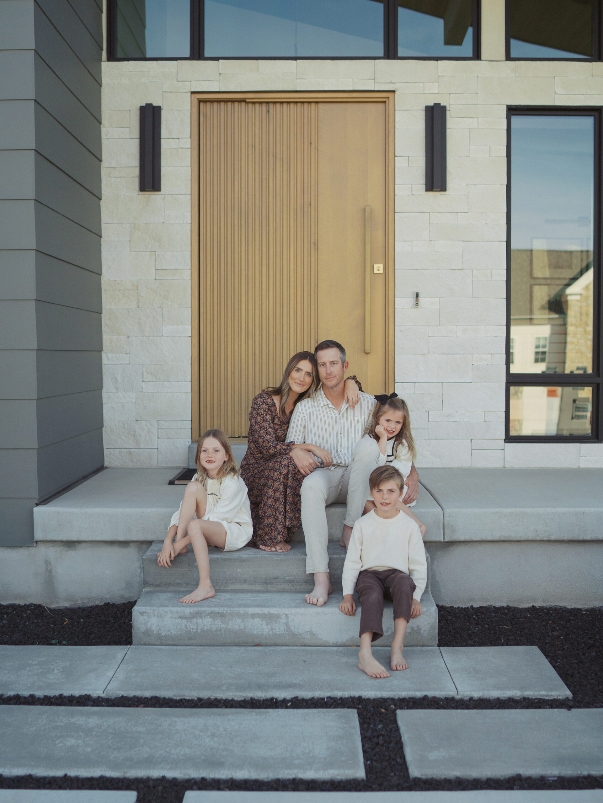 family of five photo session at home
